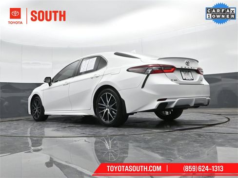 Used 2023 Toyota Camry SE image 39