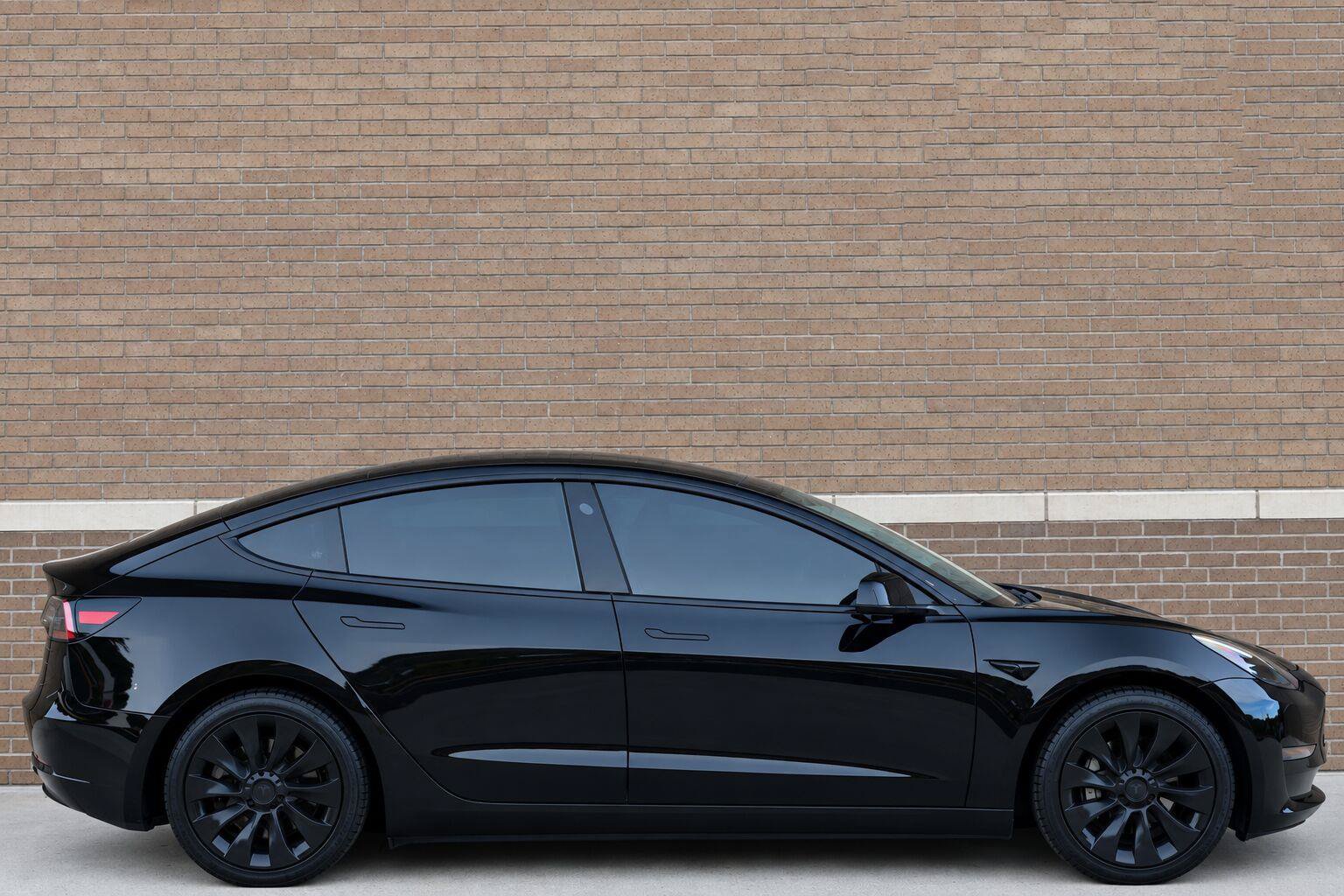 Used 2021 Tesla Model 3 Standard Range Plus RWD image 2