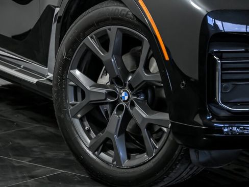 Used 2019 BMW X7 xDrive40i w/ Premium Package AWD/4WD image 3