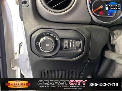 Used 2021 Jeep Wrangler Unlimited Sport image 13
