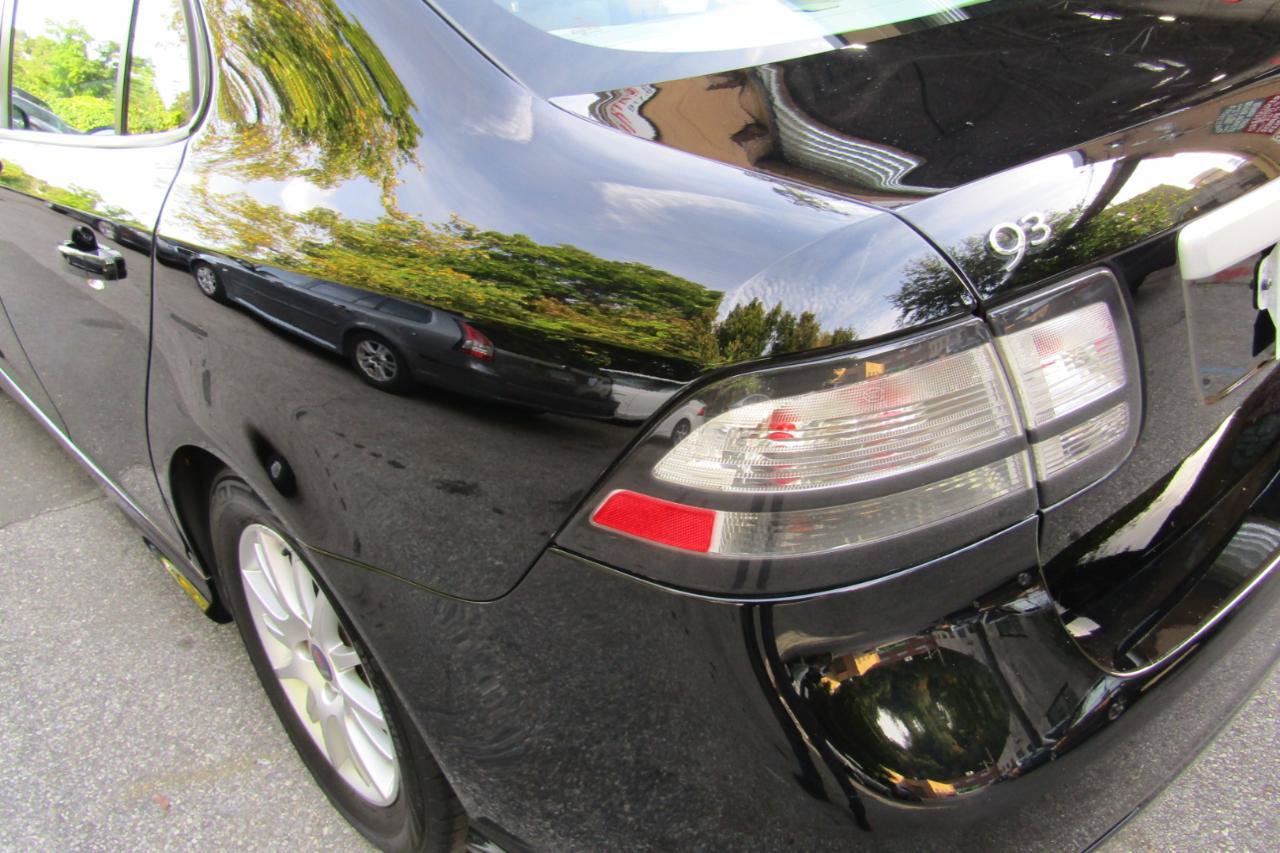 Used 2008 Saab 9-3 2.0T w/ Moonroof Package FWD image 5