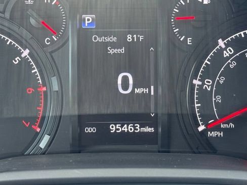 Used 2020 Toyota 4Runner SR5 Premium w/ Moonroof Package AWD/4WD image 35