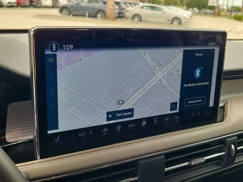 Used 2024 Lincoln Corsair FWD image 25