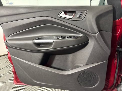 Used 2015 Ford C-MAX SEL w/ Equipment Group 302A FWD image 19