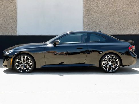 Used 2024 BMW 230i Coupe w/ Convenience Package RWD image 15