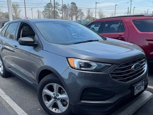 Used 2021 Ford Edge SE image 1