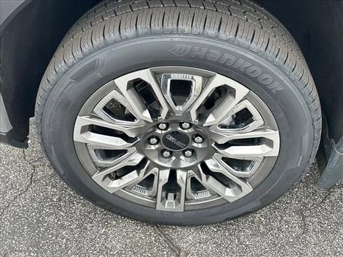 Certified 2024 GMC Sierra 1500 Denali Ultimate AWD/4WD image 39