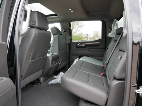 New 2026 Chevrolet Silverado 1500 LT Trail Boss w/ LT Trail Boss Premium Package AWD/4WD image 12