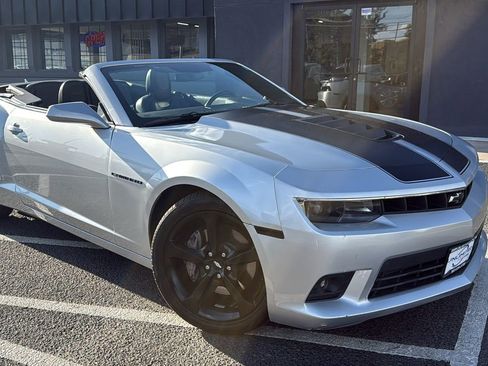 Used 2015 Chevrolet Camaro SS w/ RS Package RWD image 9
