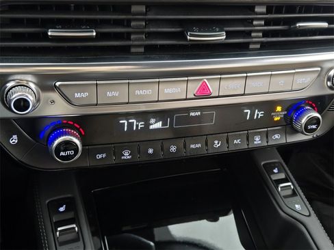 Used 2021 Kia Telluride SX w/ SX Prestige Package image 23