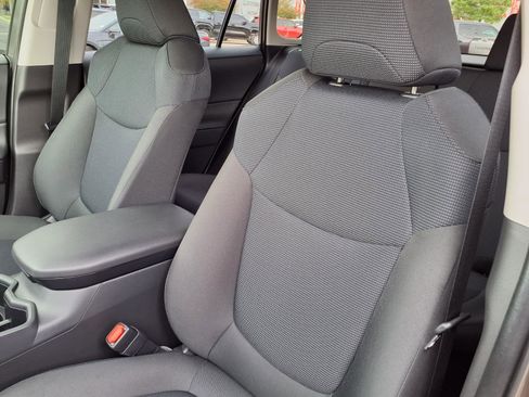 Used 2025 Toyota RAV4 LE image 13