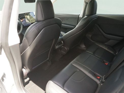 Used 2021 Tesla Model Y Long Range AWD/4WD image 12