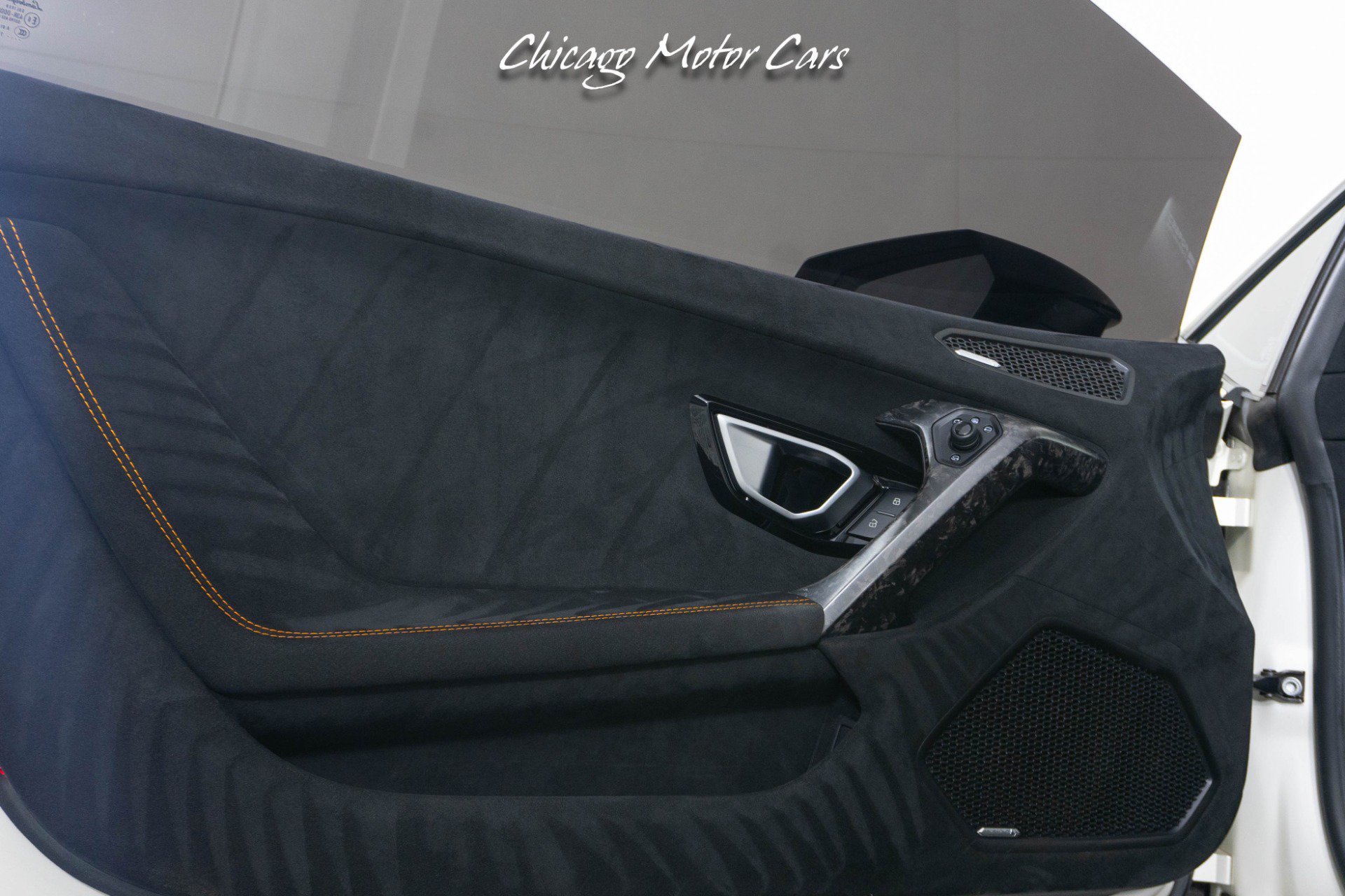 Used 2018 Lamborghini Huracan AWD/4WD image 23