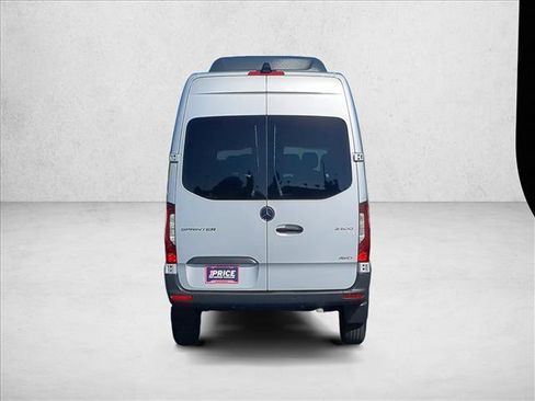 Used 2024 Mercedes-Benz Sprinter 2500 image 7