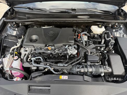 Used 2025 Toyota Camry LE image 35