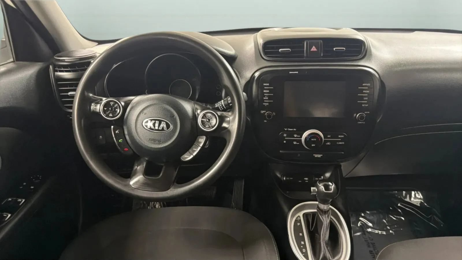 Used 2019 Kia Soul + FWD image 11