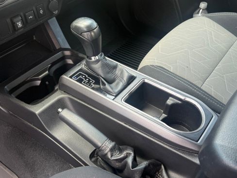 Used 2021 Toyota Tacoma TRD Off-Road AWD/4WD image 13