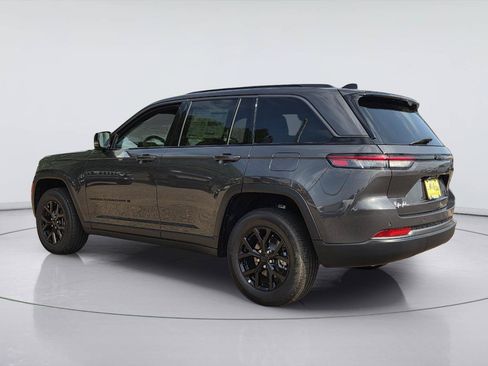 New 2026 Jeep Grand Cherokee Altitude RWD image 7