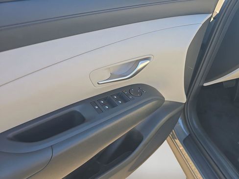 Certified 2025 Hyundai Tucson SE FWD image 21