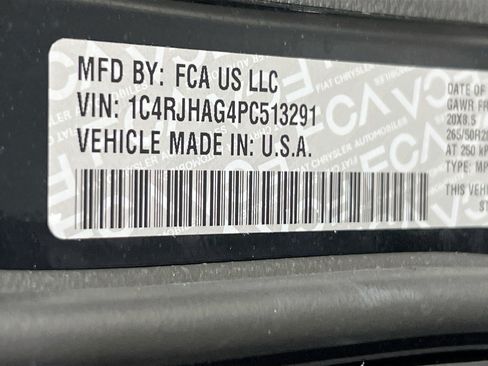 Used 2023 Jeep Grand Cherokee Altitude AWD/4WD image 30
