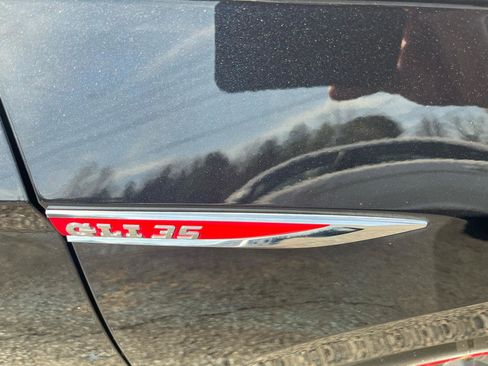 Used 2019 Volkswagen Jetta GLI image 12