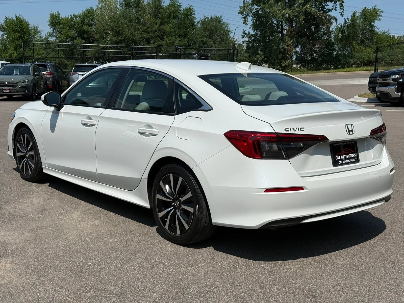 Used 2023 Honda Civic EX image 3