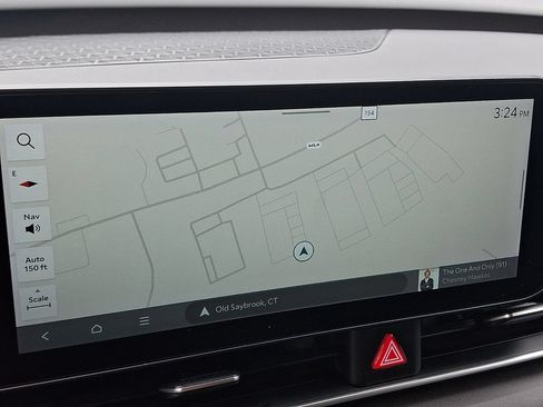 Used 2025 Kia Carnival EX FWD image 17