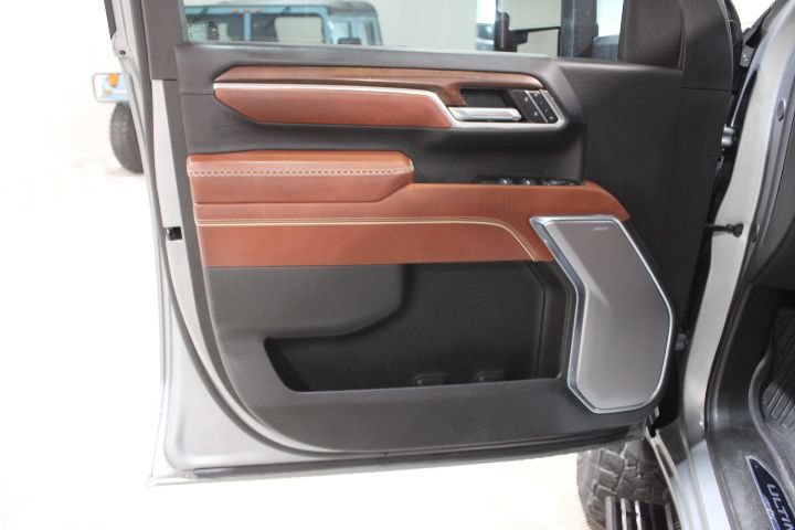 Used 2024 GMC Sierra 2500 Denali Ultimate AWD/4WD image 16