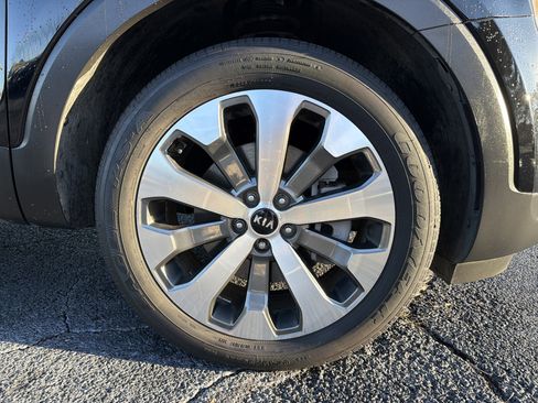 Used 2021 Kia Telluride EX w/ EX Premium Package image 12