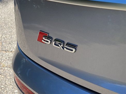 Used 2023 Audi SQ5 Premium Plus w/ Premium Plus Package image 12