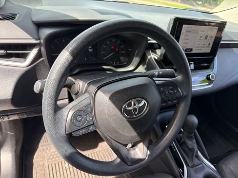 Used 2024 Toyota Corolla LE FWD image 9