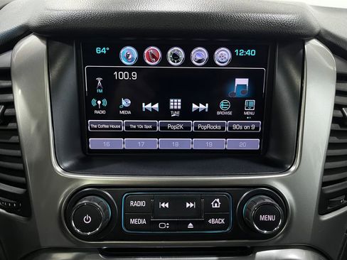 Used 2017 Chevrolet Suburban LT image 24