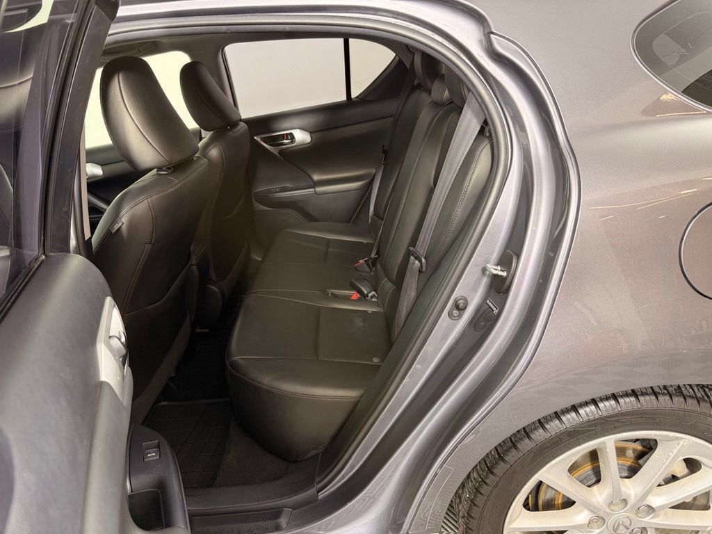Used 2012 Lexus CT 200h Premium FWD image 15