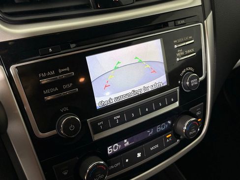 Used 2018 Nissan Altima 2.5 SV image 22