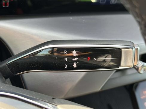 Certified 2026 Cadillac Vistiq Platinum AWD/4WD image 19
