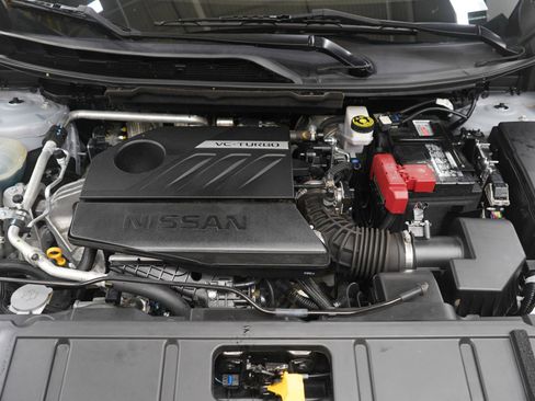 Used 2023 Nissan Rogue SV image 31