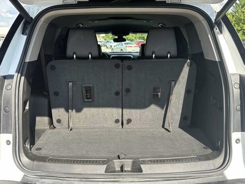 Certified 2023 GMC Acadia SLT w/ Elevation Edition FWD image 36