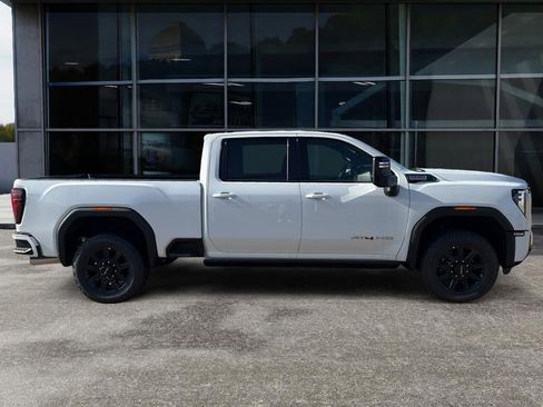 New 2026 GMC Sierra 2500 AT4 w/ AT4 Premium Plus Package image 8