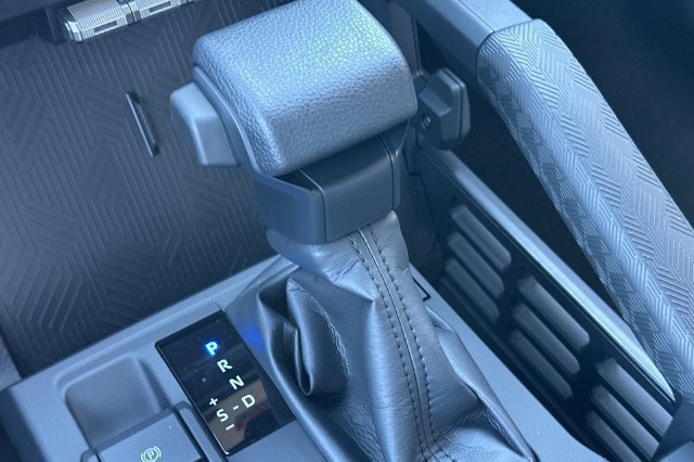 New 2026 Toyota 4Runner SR5 AWD/4WD image 25