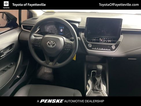 Used 2023 Toyota Corolla LE FWD image 12