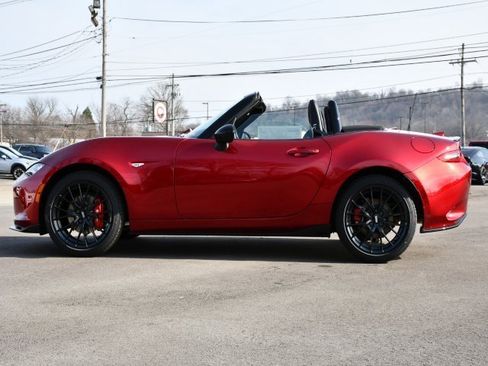New 2025 MAZDA MX-5 Miata Club w/ Brembo/BBS Recaro Package image 4