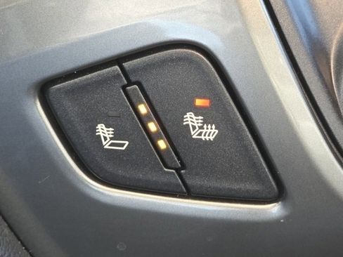 Used 2019 Chevrolet Silverado 1500 LT w/ All Star Edition image 13