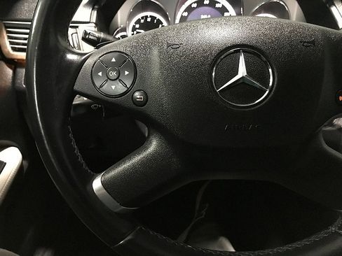 Used 2010 Mercedes-Benz E 350 Sedan image 24