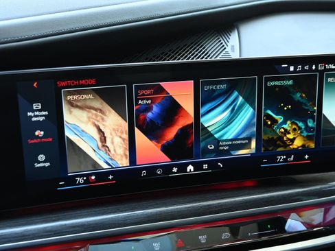 Certified 2024 BMW i7 eDrive50 image 35