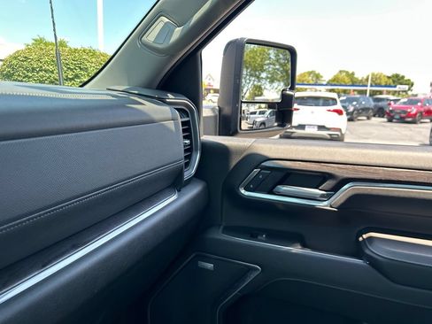 Used 2025 Chevrolet Silverado 2500 LTZ w/ LTZ Plus Package AWD/4WD image 27