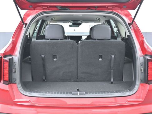 Used 2022 Kia Sorento S image 14