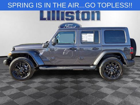 Used 2025 Jeep Wrangler Unlimited Sahara AWD/4WD image 7
