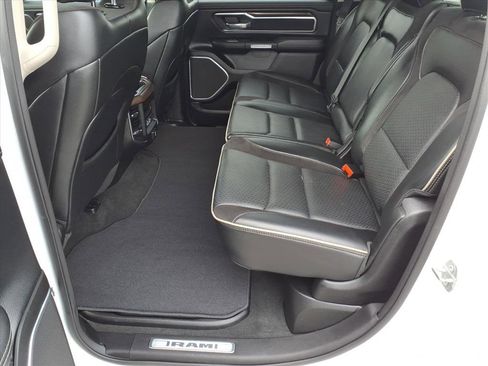 Used 2022 RAM 1500 Laramie AWD/4WD image 11