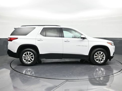 Used 2020 Chevrolet Traverse LT image 6
