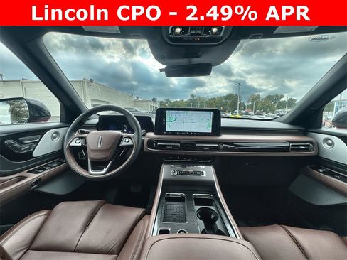 Certified 2025 Lincoln Aviator Reserve w/ Luxury Package image 10